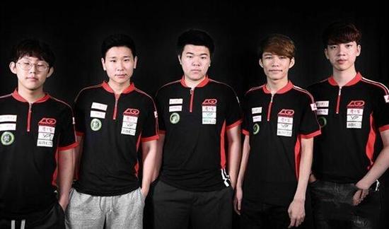 他不仅承担 他不仅承担