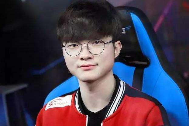 进攻端的 进攻端的